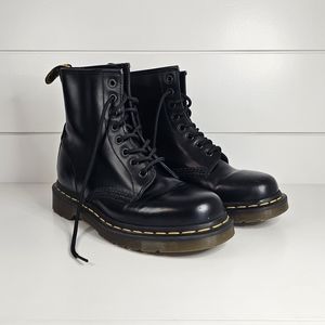 Dr Martens 1460 Leather combat Boot Unisex W8 /M 7 Black Vintage from 2005